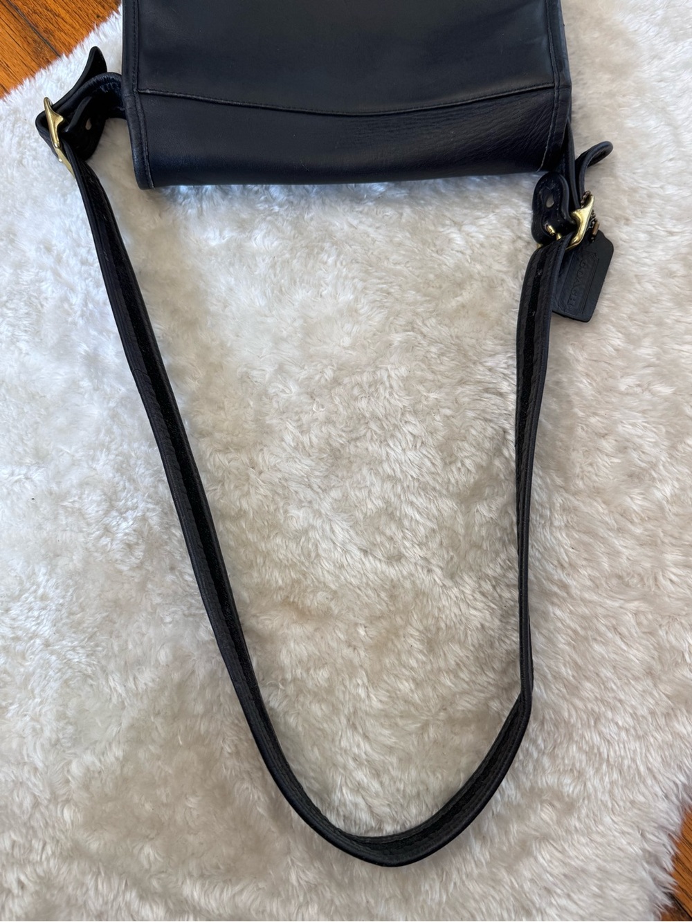 Coach 90’s Vintage Black Leather Classic Should Bag Style 1970 - Picture 14 of 15